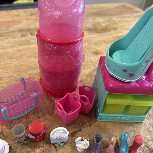 SHOPKINS Shoe Dazzle Pieces Lipstick  Accessories See Photos For Included Items - Picture 5 of 7